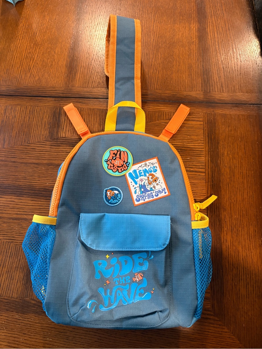 Kids finding Nemo sling backpack
